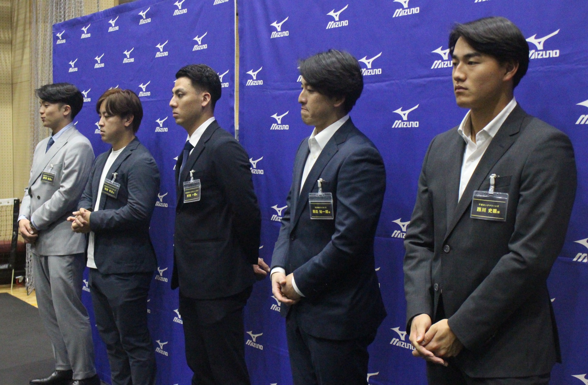 新規ブランドアンバサダーに就任した郡司、河野、村林、隅田、西川選手