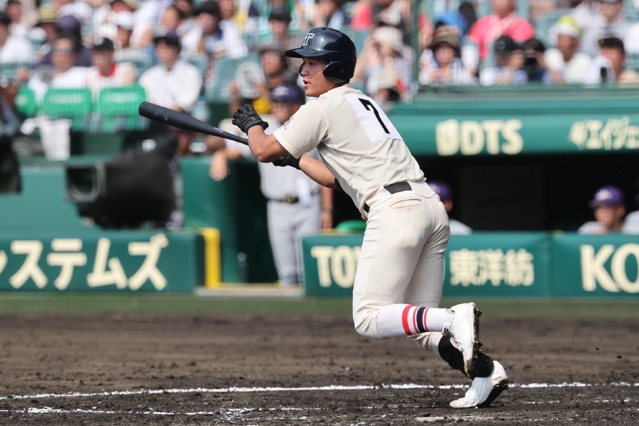 東洋大姫路の左打者が左腕を攻略！白鳥「外の球を踏み込んで」と3安打4