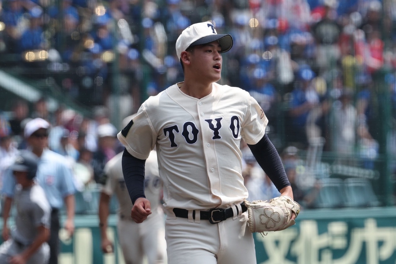 校名ボール 横浜・東洋大姫路