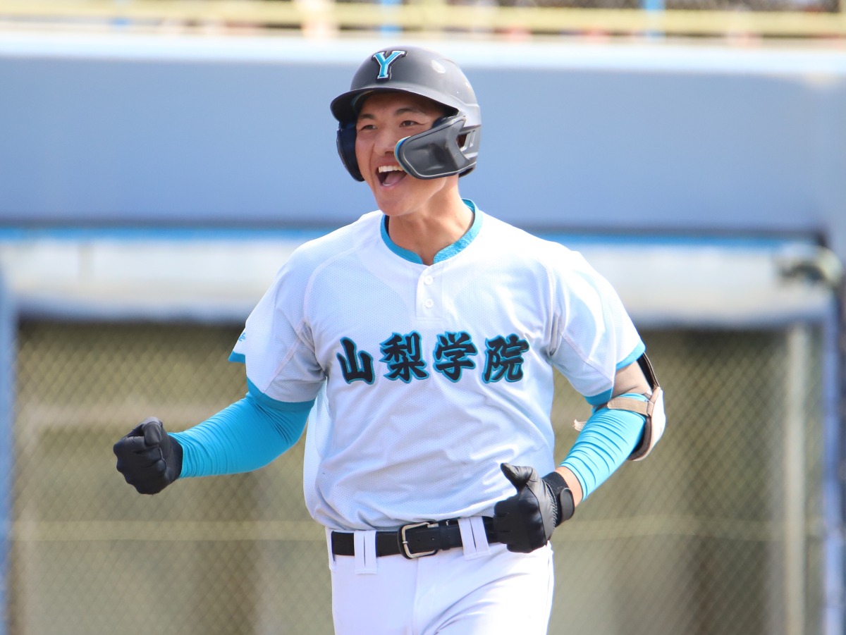 山梨学院の怪物二刀流がバックスクリーン弾！投げては4回途中2失点も