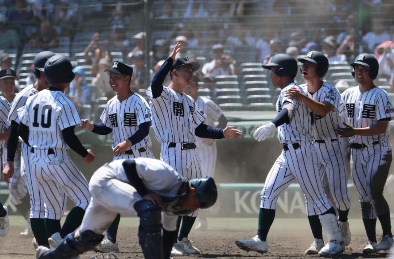 佐賀北の「がばい旋風パート2」か、青藍泰斗の「ブルーユニフォーム