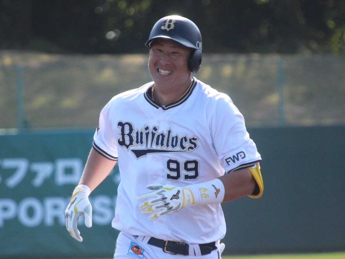 ノーシード同士の決勝に！関東第一・坂本が完封、岩倉が28年ぶり甲子園