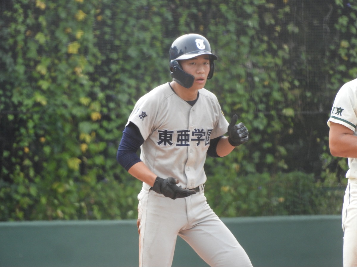 二松学舎大付が今春王者・東亜学園に快勝！指揮官は野手の守りを評価