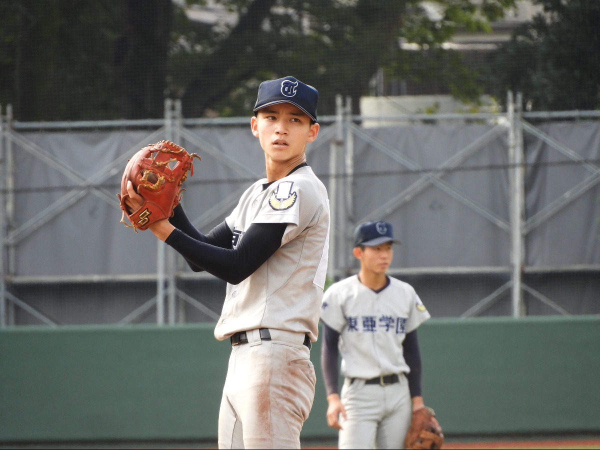 二松学舎大付が今春王者・東亜学園に快勝！指揮官は野手の守りを評価